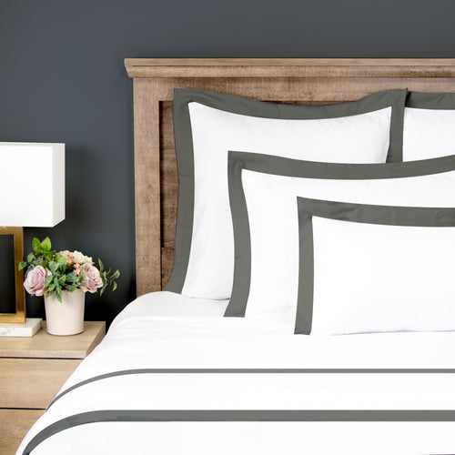 Solid Border Pillowcase - 1800 Thread Count Ultra Comfort